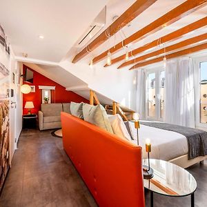 Lisbon Wine House - Rooms & Suites