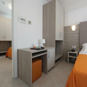 Camera con letto king size